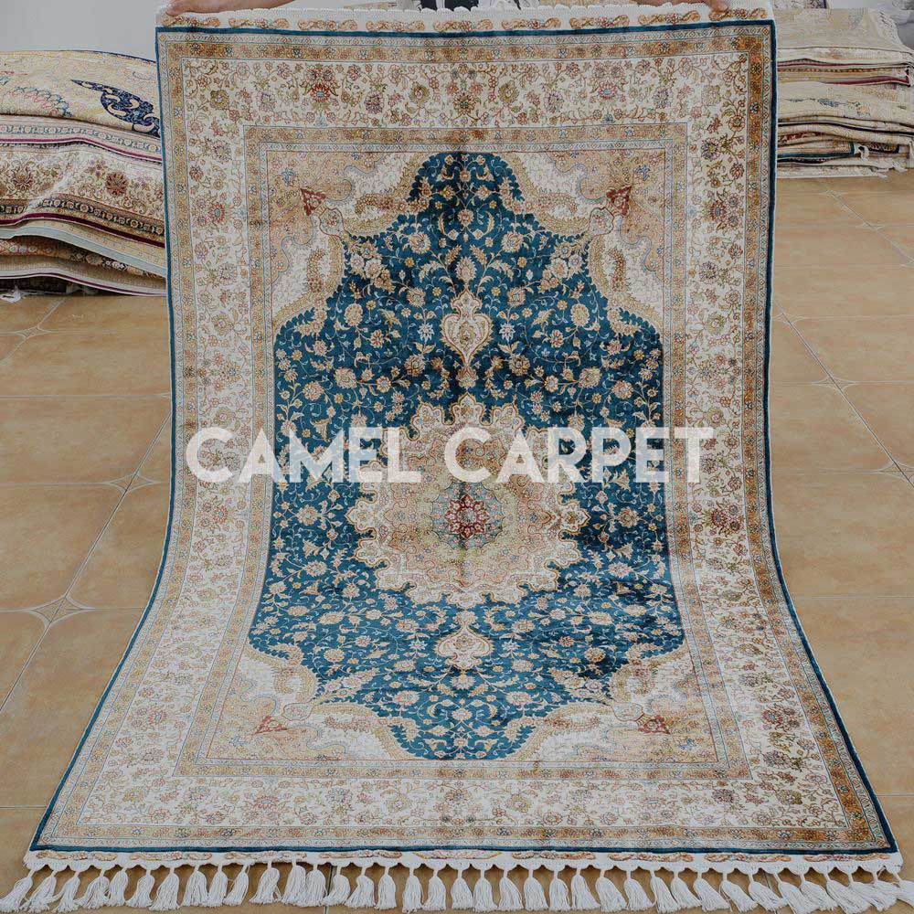 Traditional Hand-knotted Bedroom Area Rugs.jpg